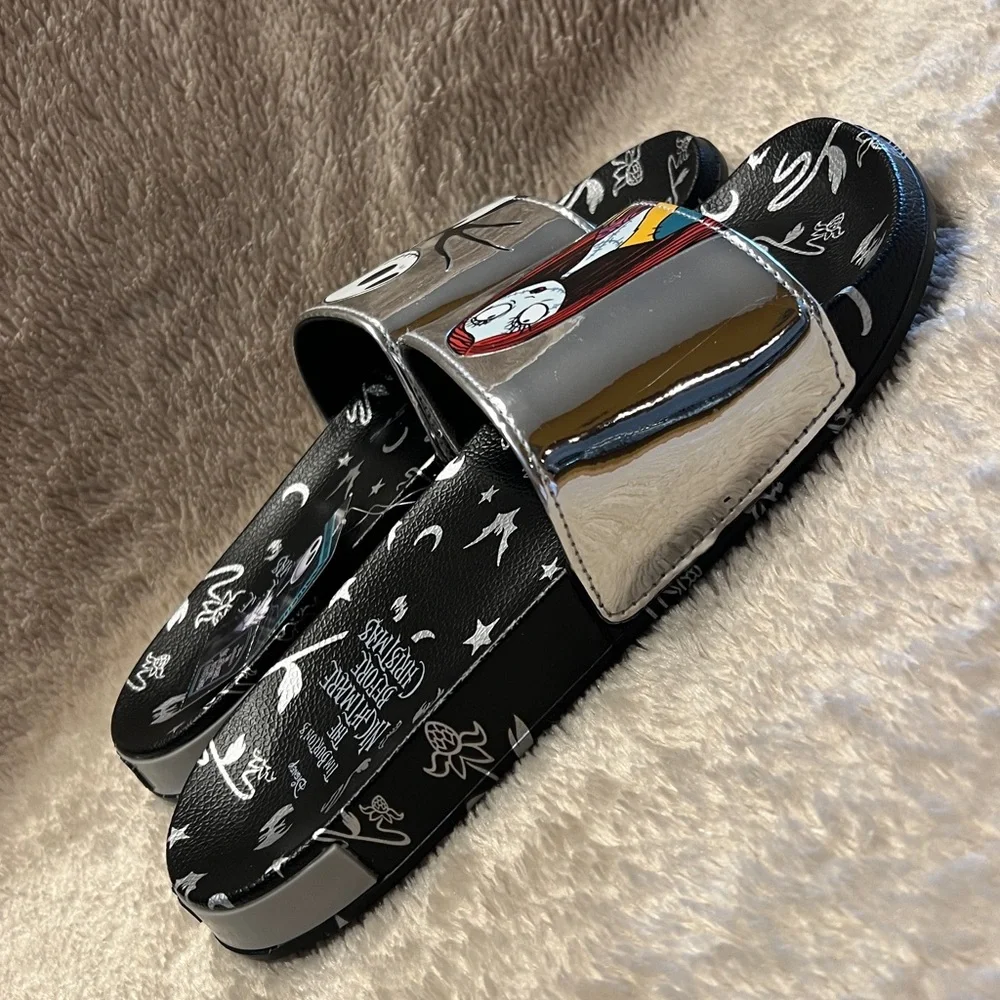 DISNEY Tim Burton's Nightmare Before
Christmas Slides - Picture 2 of 10